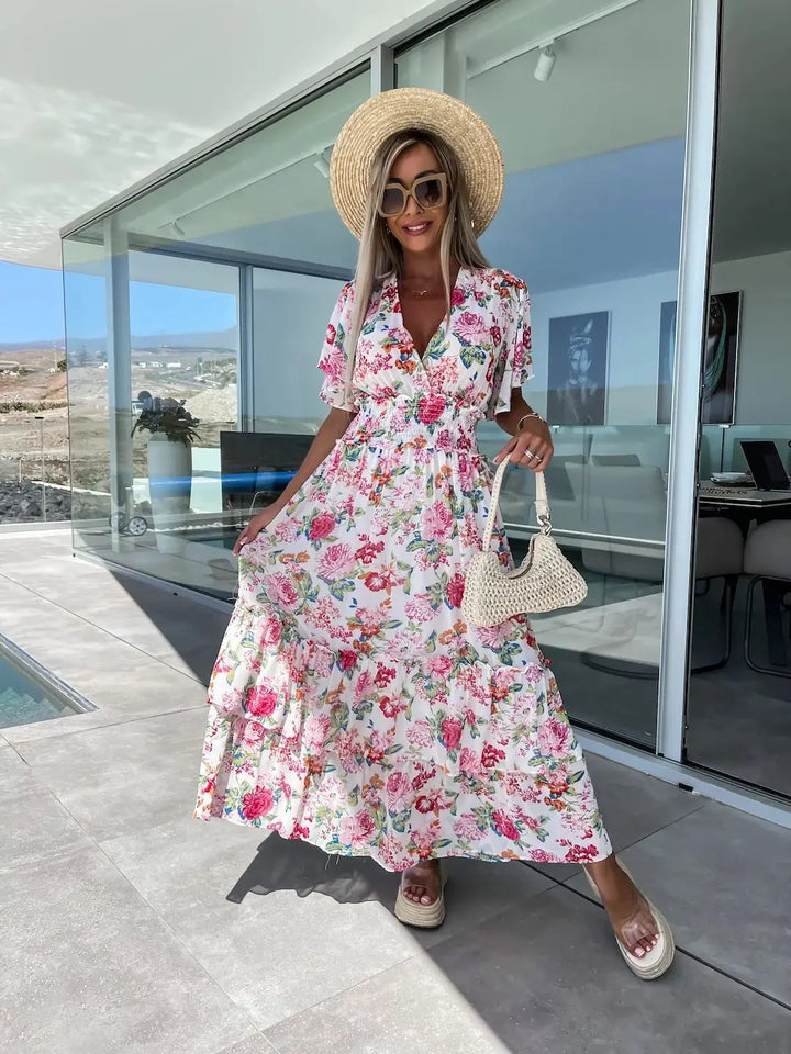 Elin® Sommarklänning – Blommig Elegans & Smickrande Passform