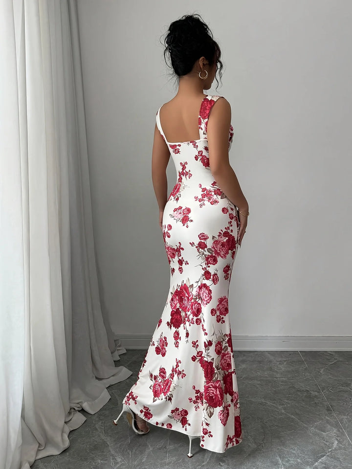 Elin® Rosalie Maxiklänning – Romantisk Elegans i Figurnära Siluett
