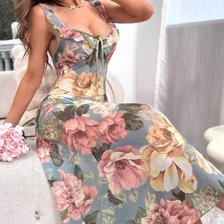 Elin® Flora Midi – Romantisk Blommighet & Elegant Siluett