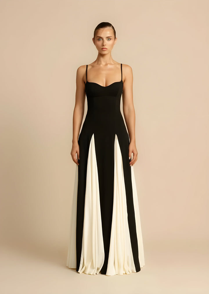 Elin® Halterneck Maxi Klänning – Magtäckande & Volanger