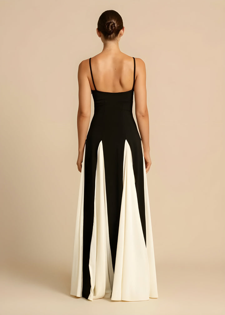 Elin® Halterneck Maxi Klänning – Magtäckande & Volanger
