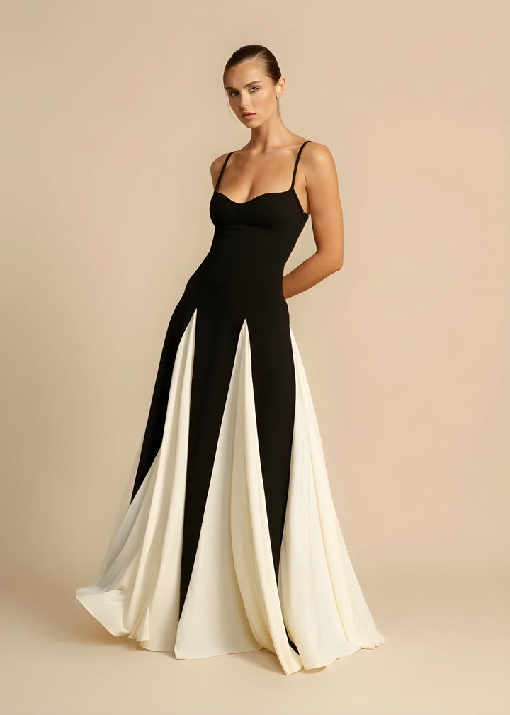Elin® Halterneck Maxi Klänning – Magtäckande & Volanger
